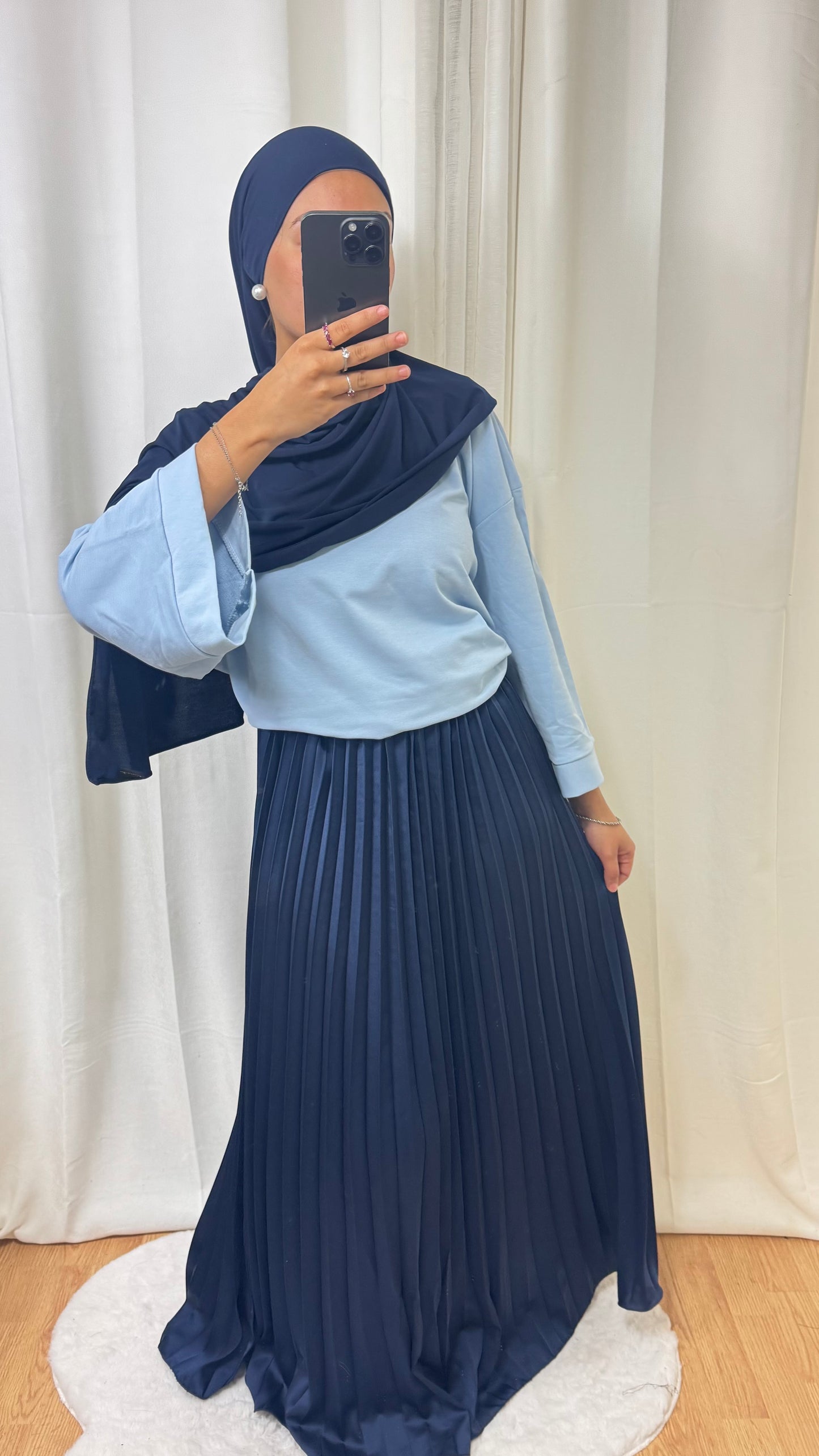 JUPE SATINÉE LAYAA - BLEU MARINE