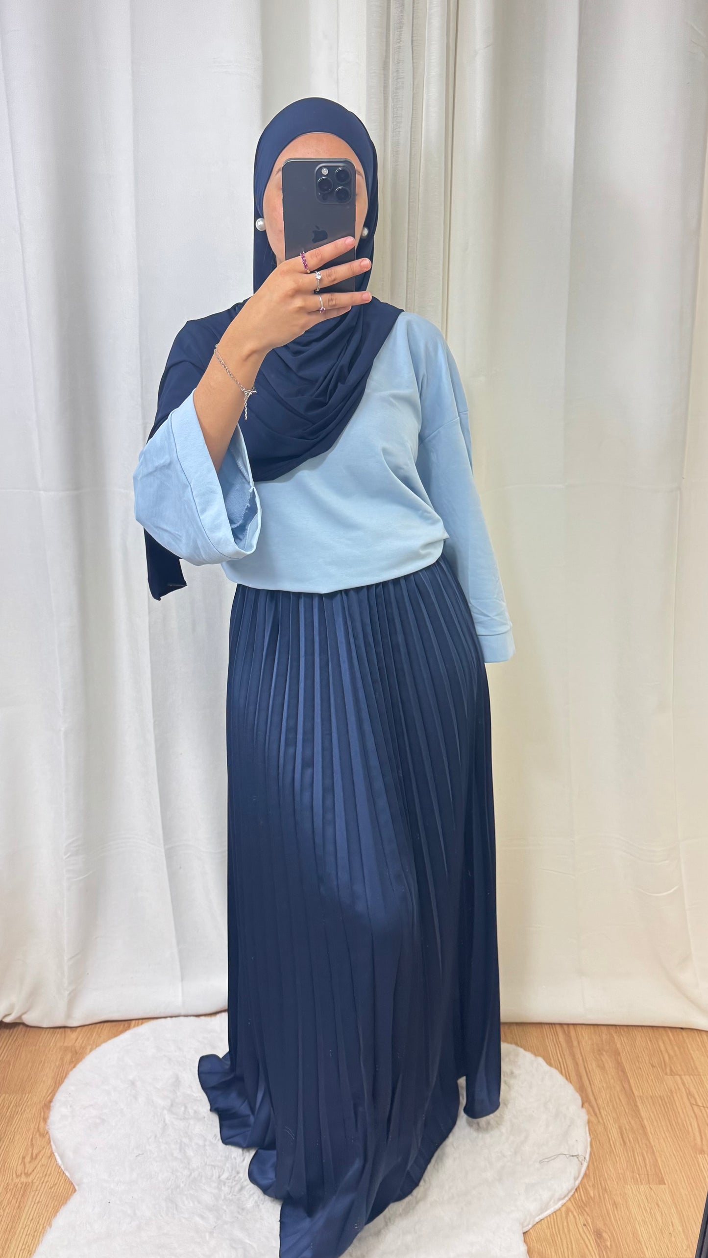 JUPE SATINÉE LAYAA - BLEU MARINE