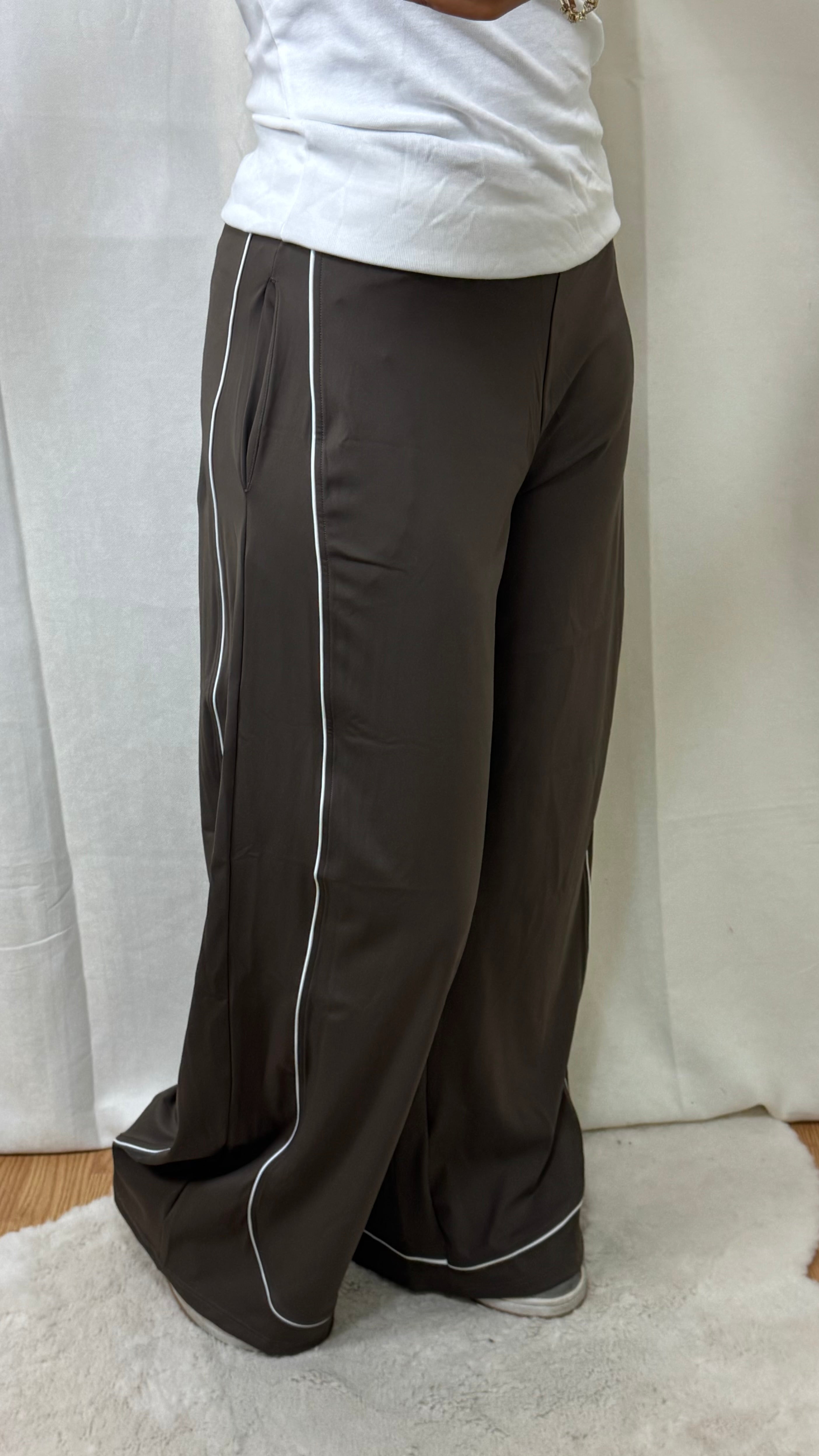 PANTALON À PINCE - MARRON