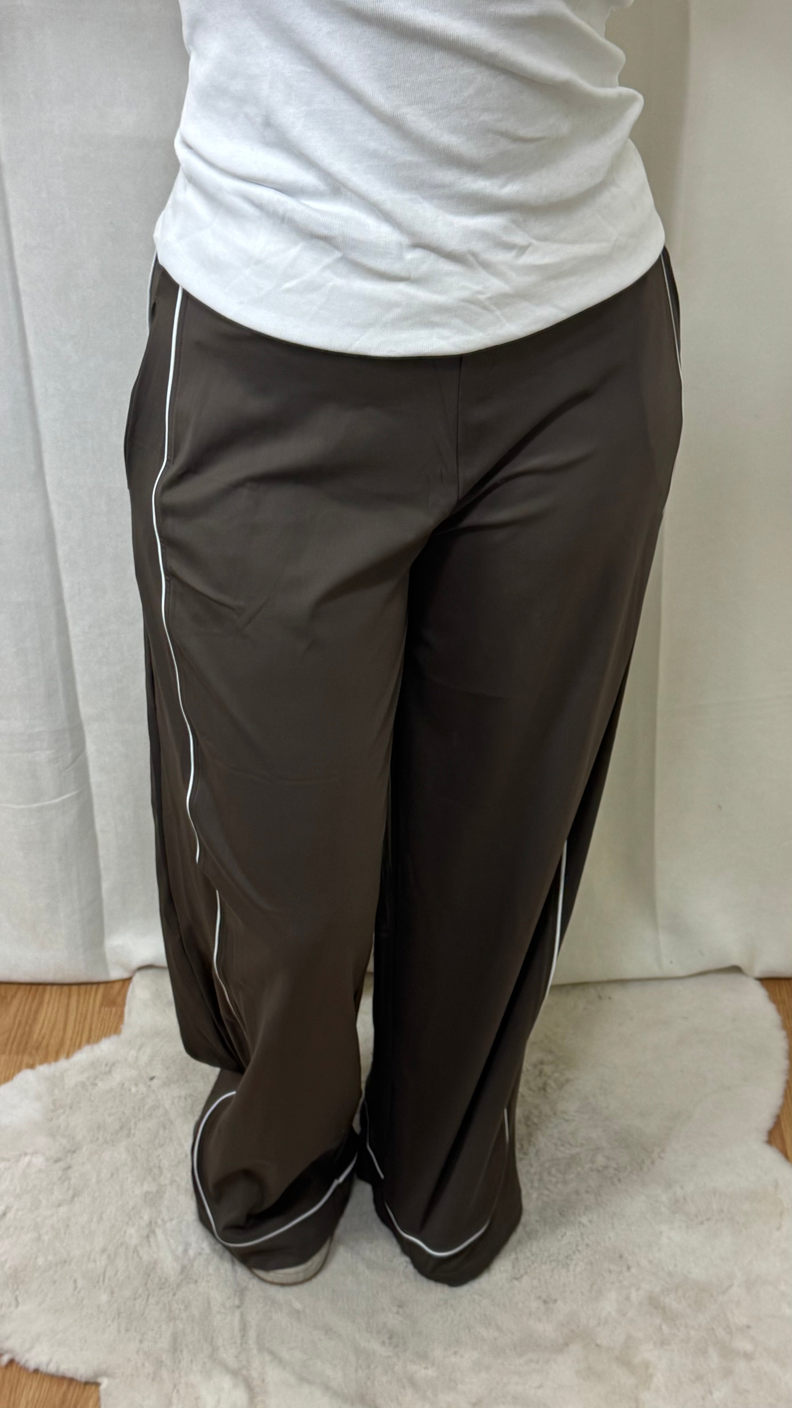 PANTALON À PINCE - MARRON