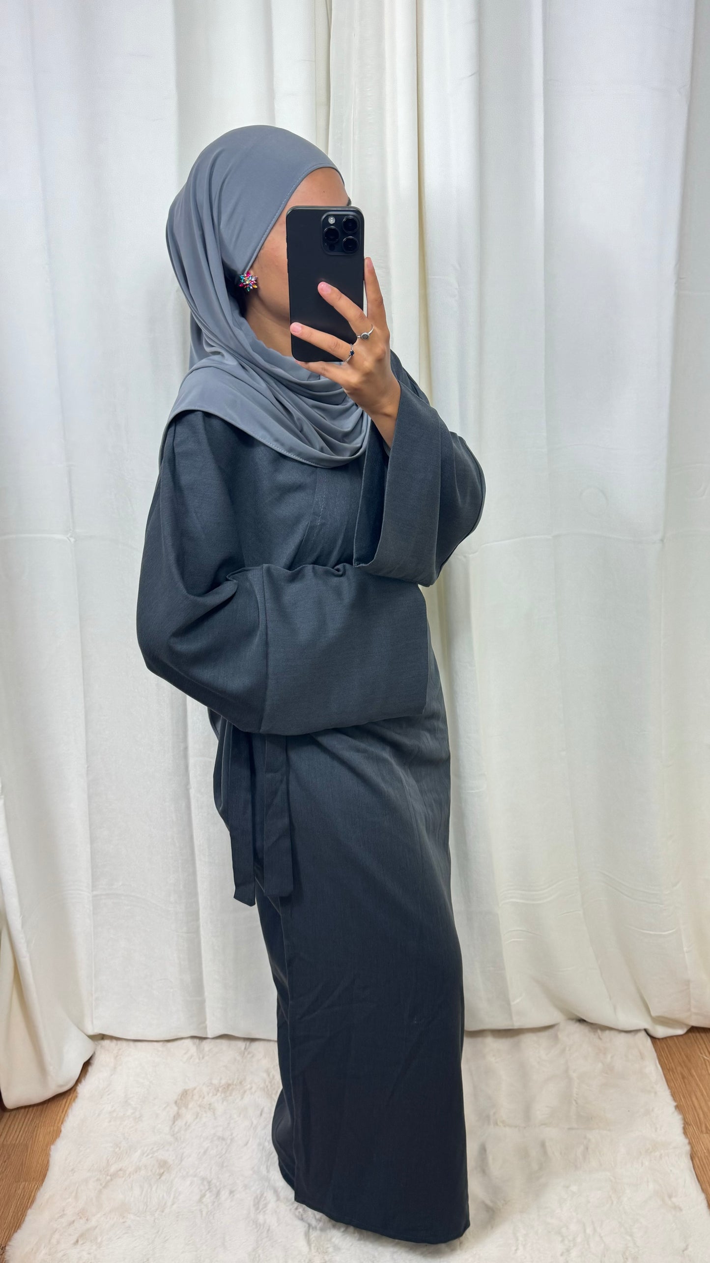 ROBE CACHE COEUR GRIS