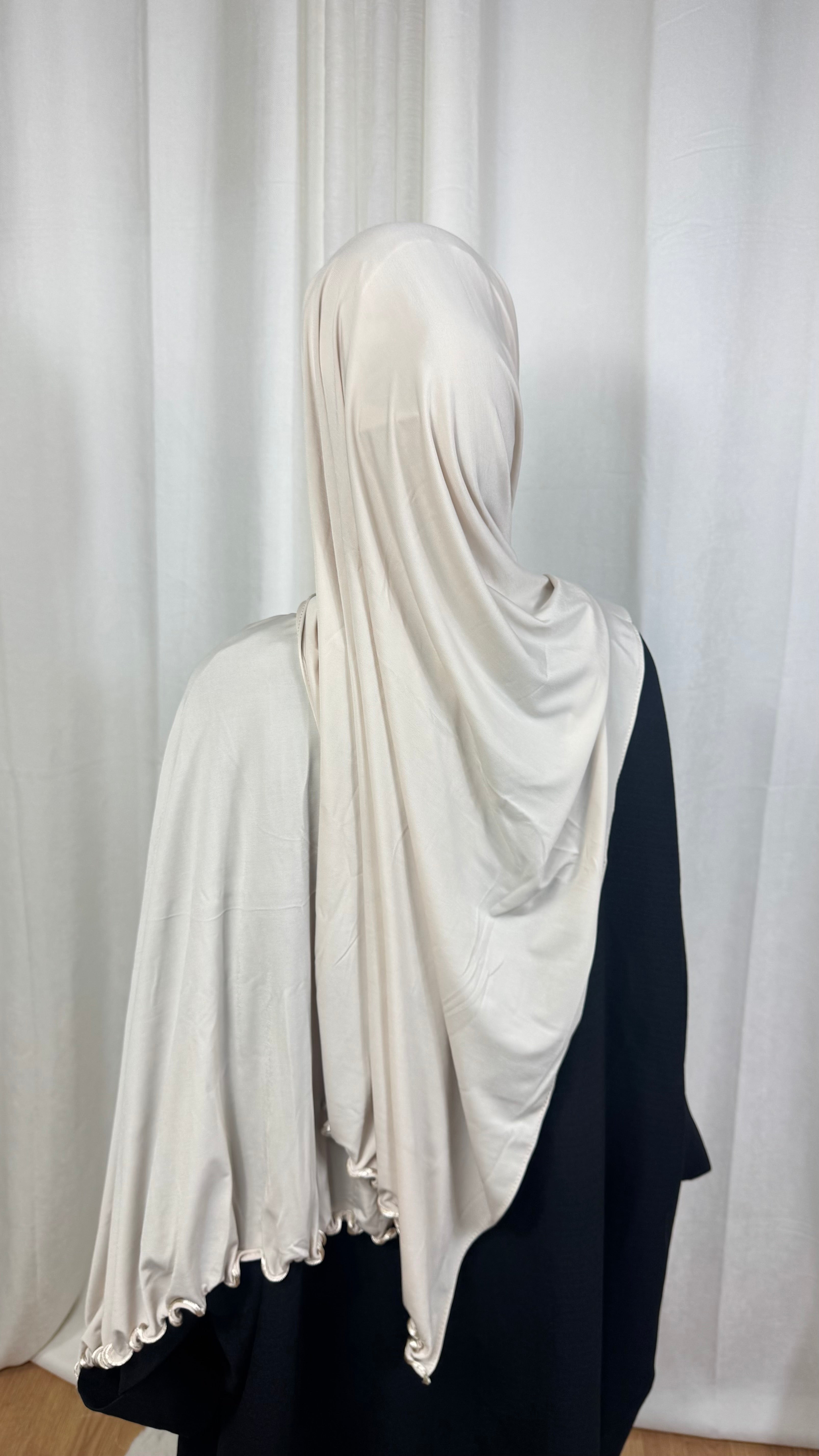 JERSEY PREMIUM BOUCLE SATIN - BEIGE