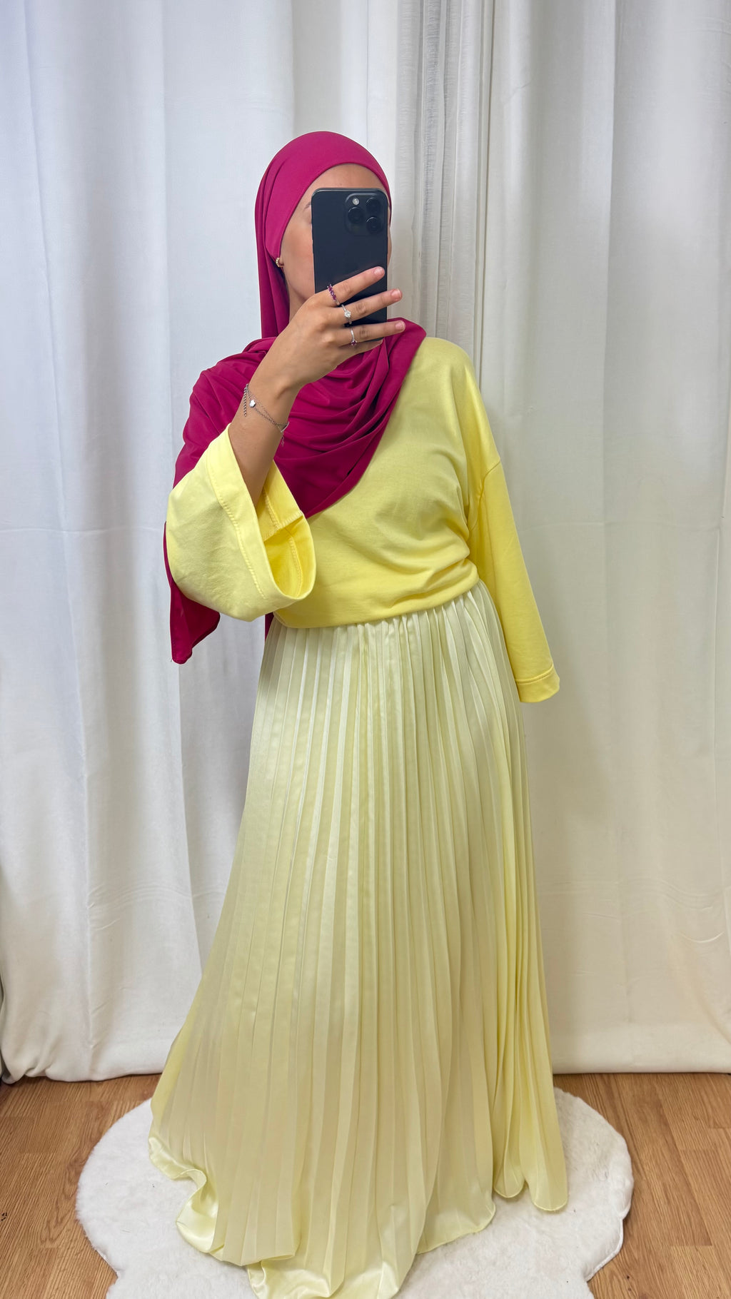 JUPE PLISSÉE SATINÉE LAYAA - JAUNE POUDRÉ