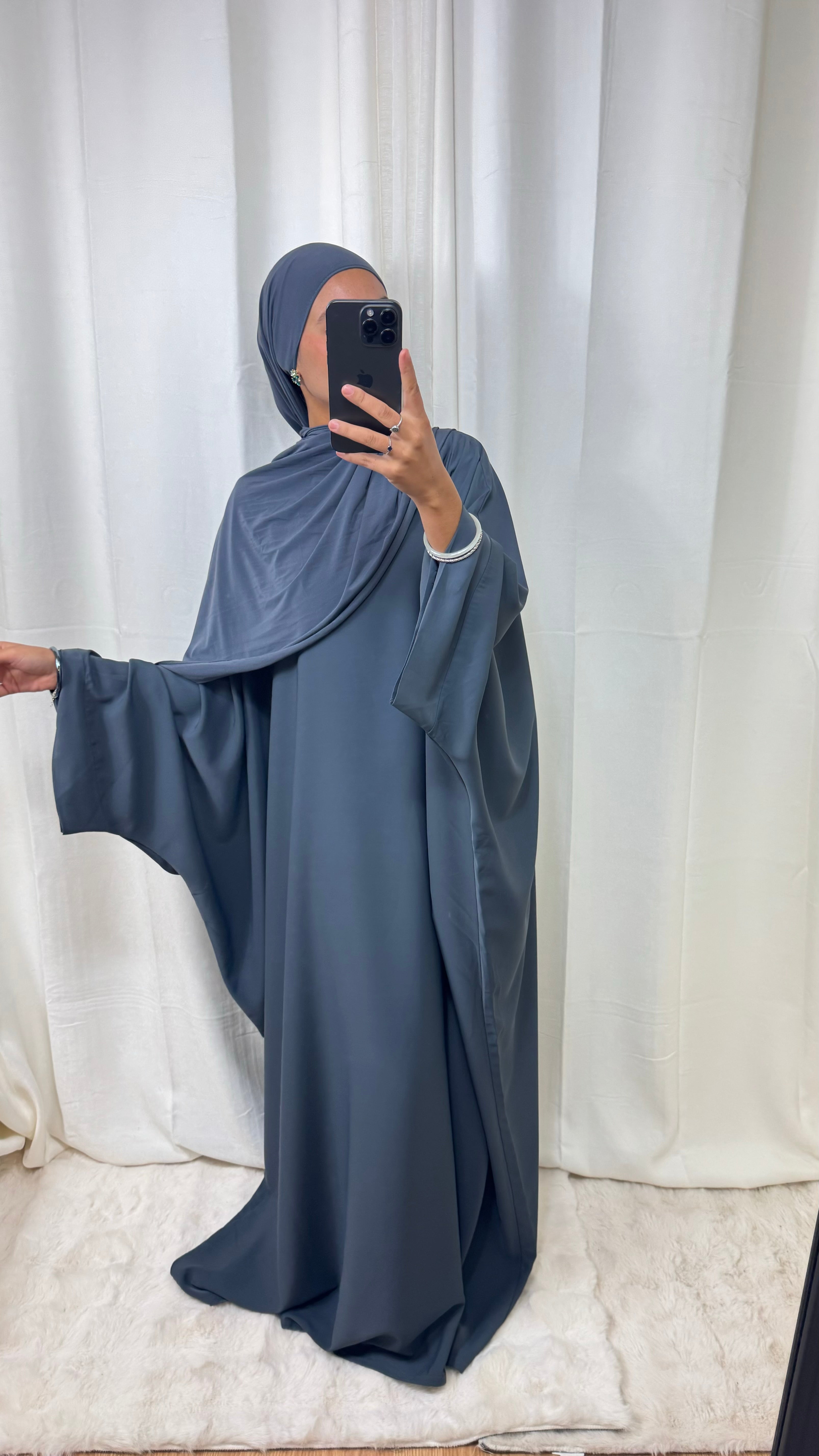ABAYA SAOUDIENNE ELEGANCE - GRIS SOURIS