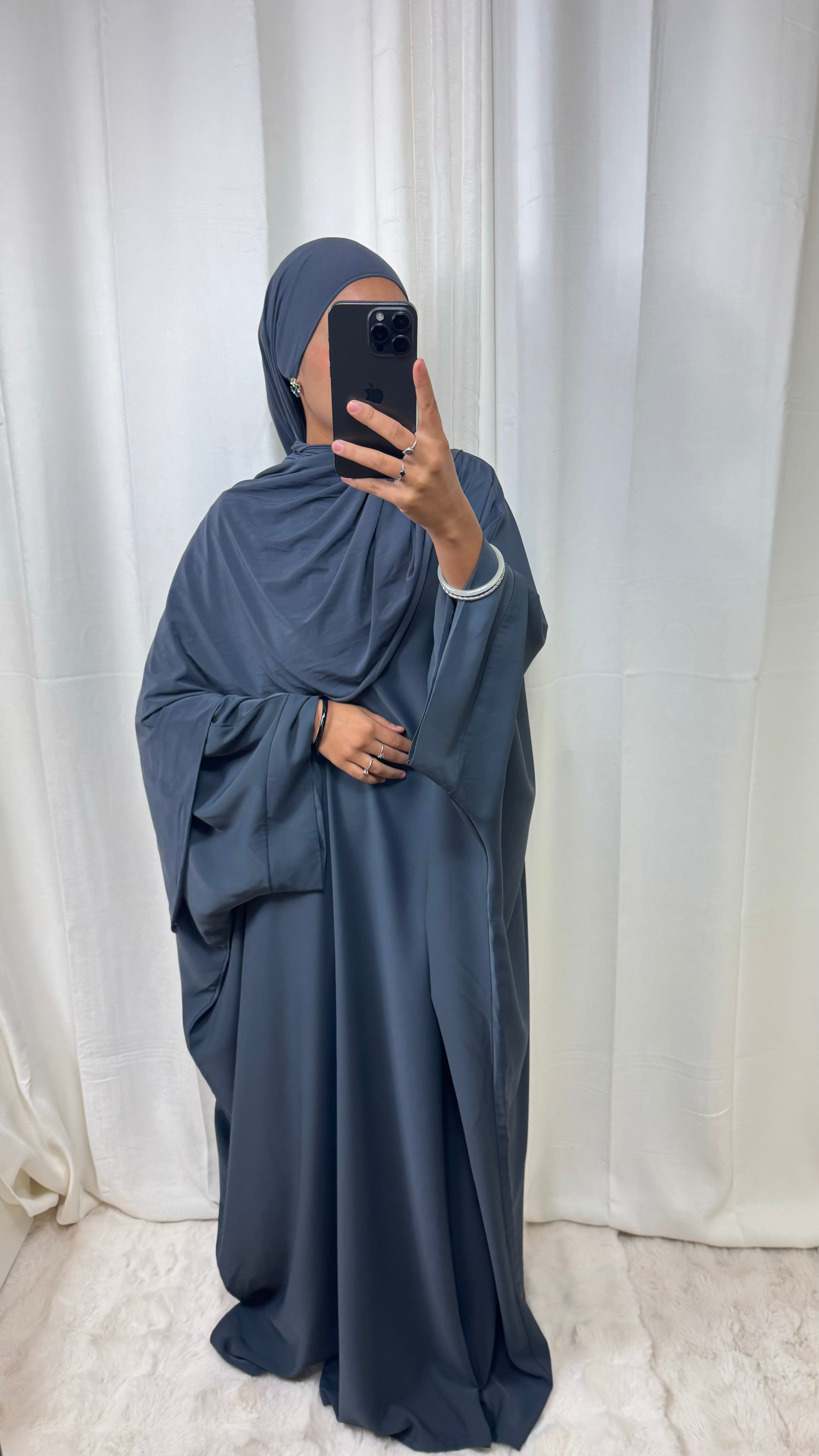 ABAYA SAOUDIENNE ELEGANCE - GRIS SOURIS