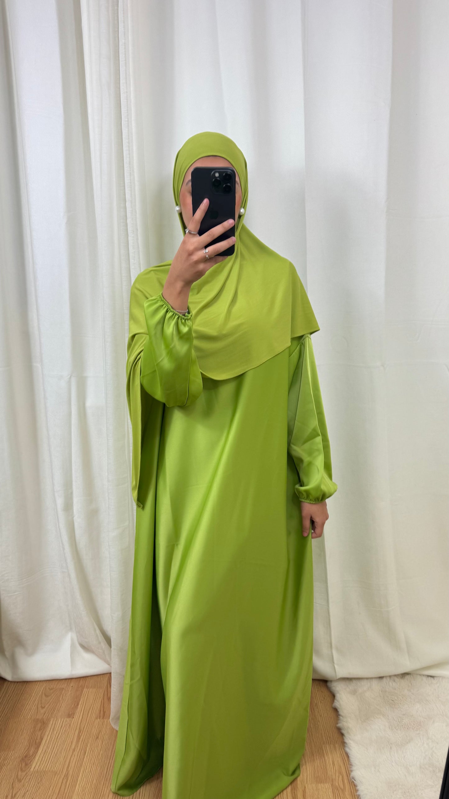 ABAYA SATINÉE - VERT ANIS