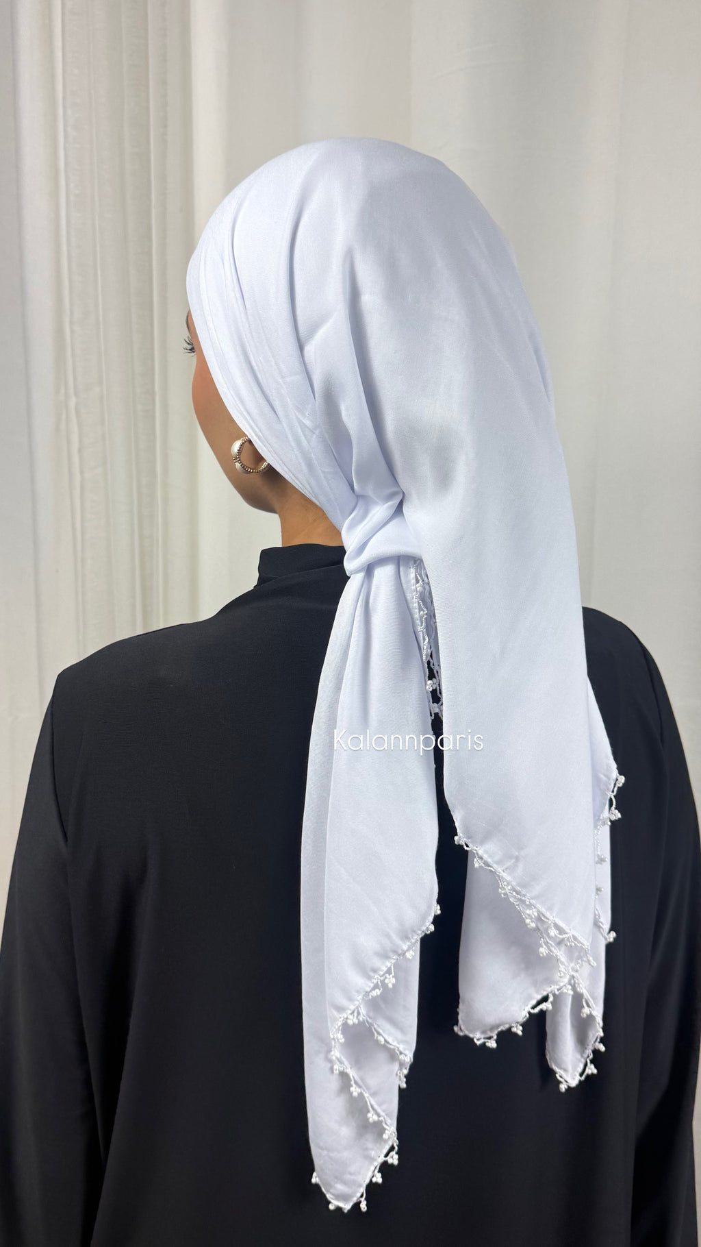 CARRÉ COTON ORNÉ DE PERLES - BLANC