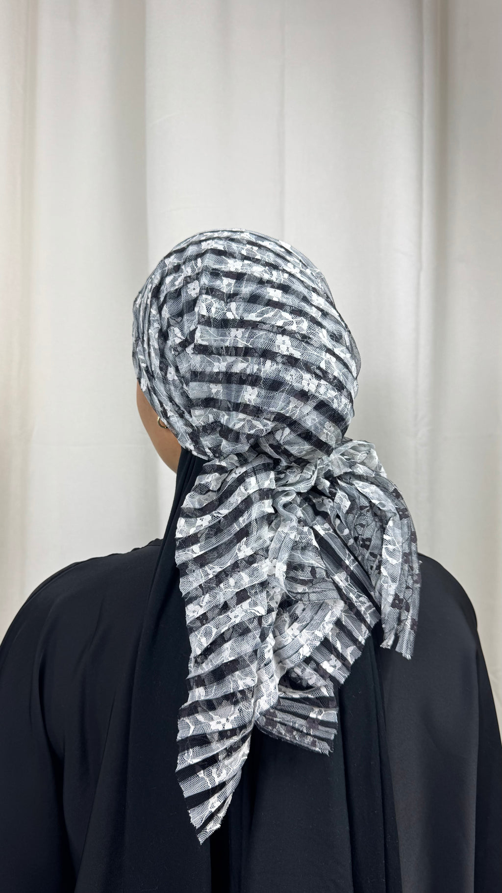 CARRÉ DENTELLE CRÉATION - NOIR/BLANC