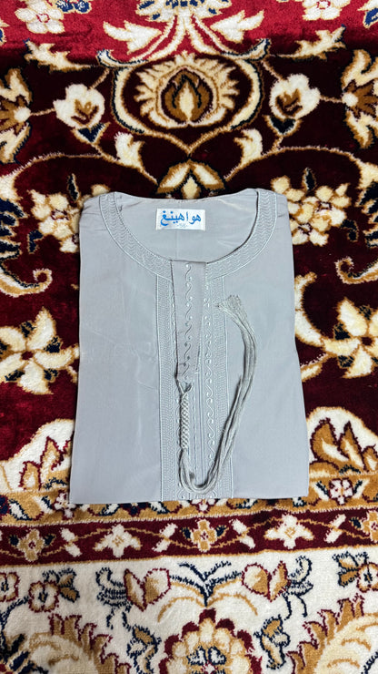 QAMIS TAJJ - GRIS