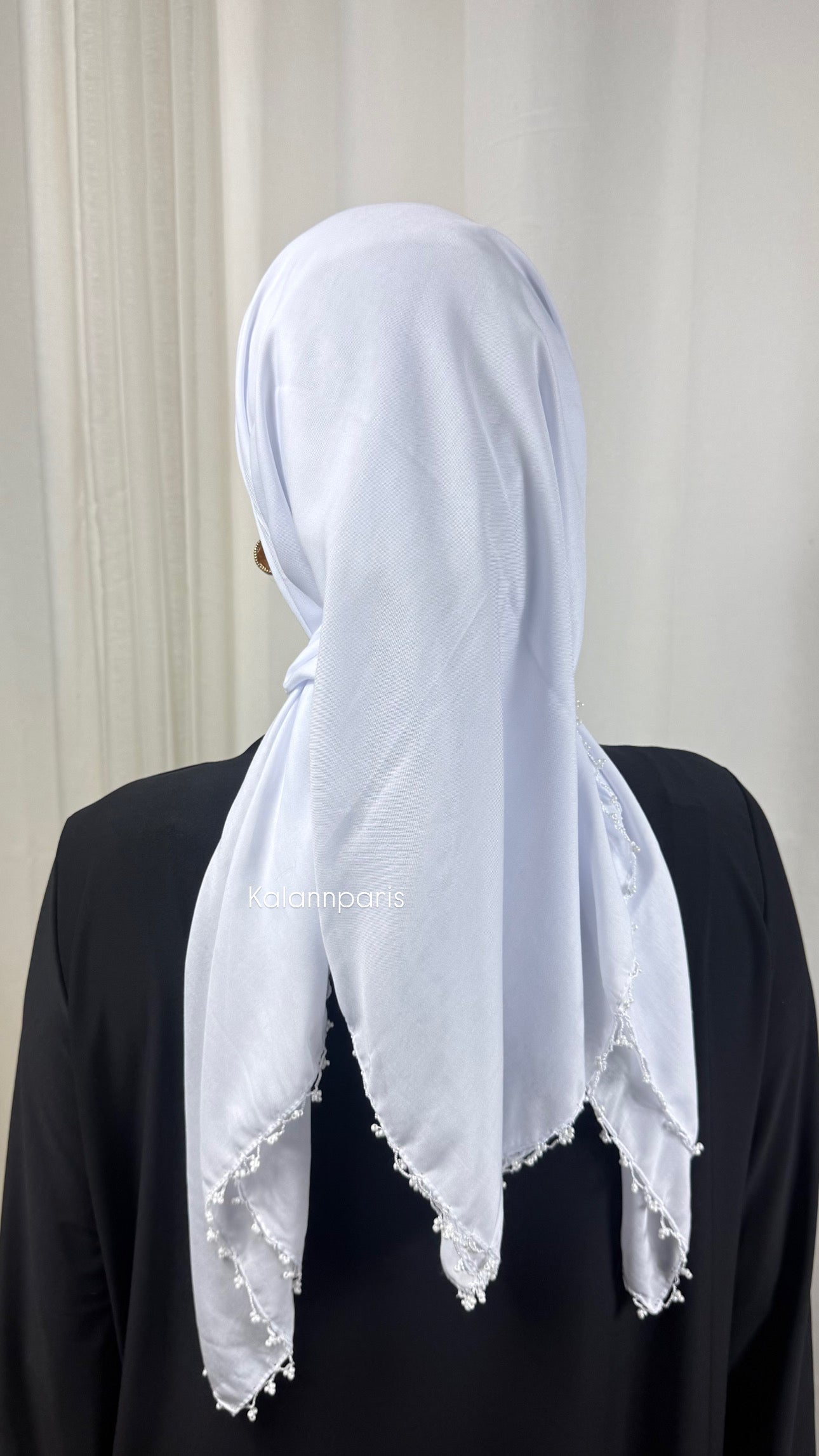 CARRÉ COTON ORNÉ DE PERLES - BLANC