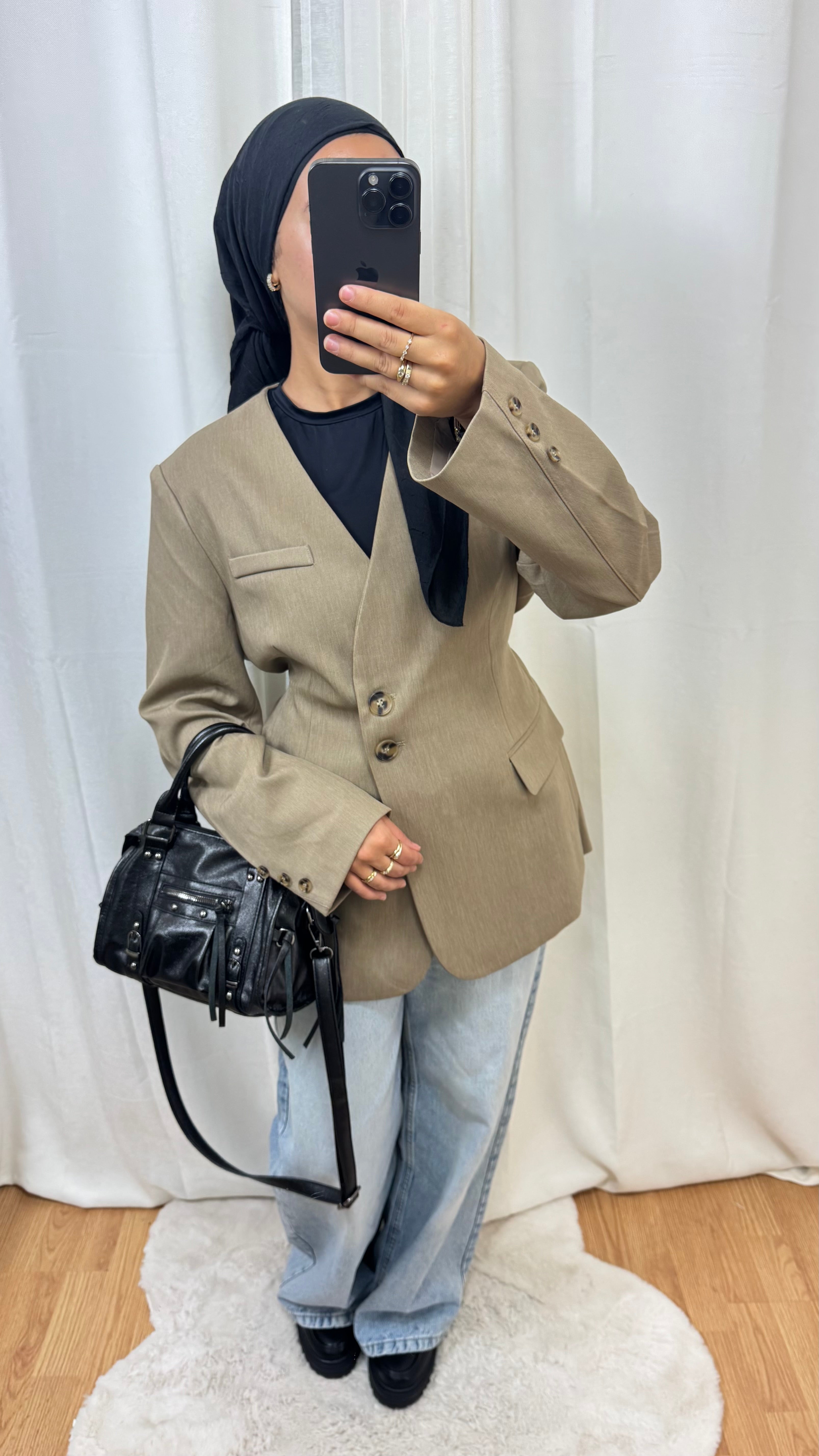 BLAZER CINTRÉ AVEC CEINTURE AU DOS - BEIGE