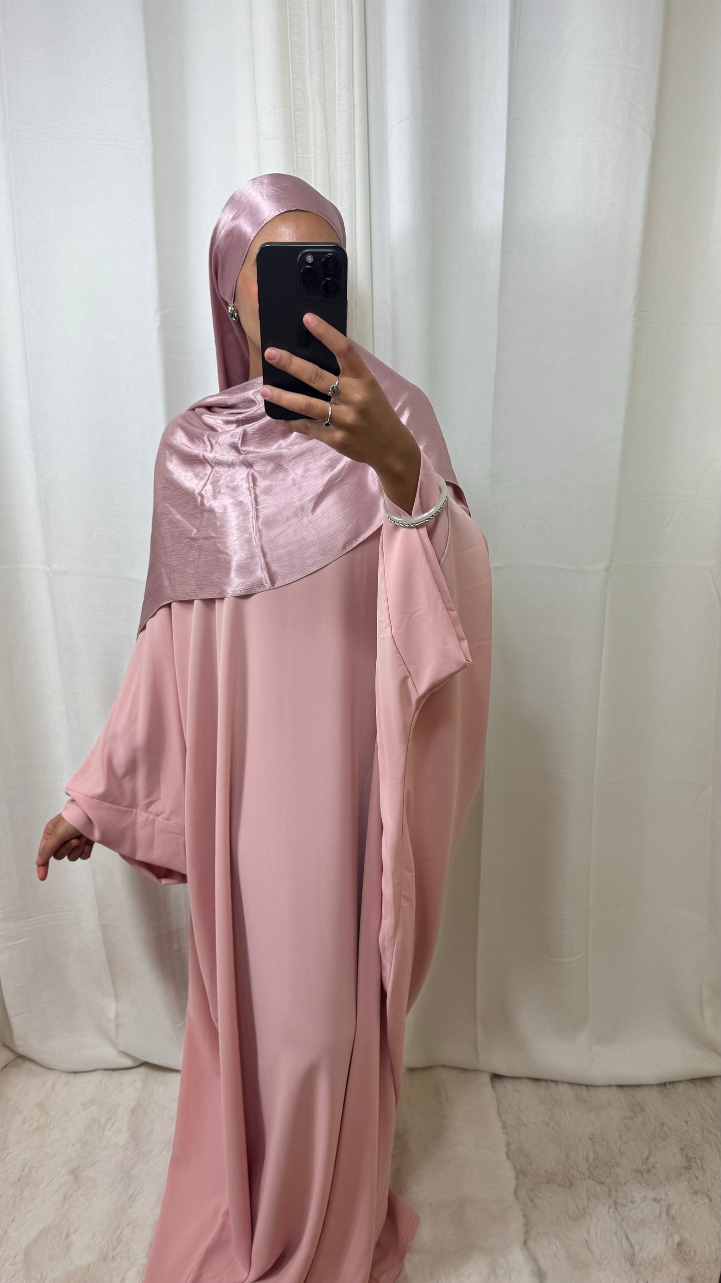 ABAYA SAOUDIENNE ELEGANCE - ROSE CLAIR