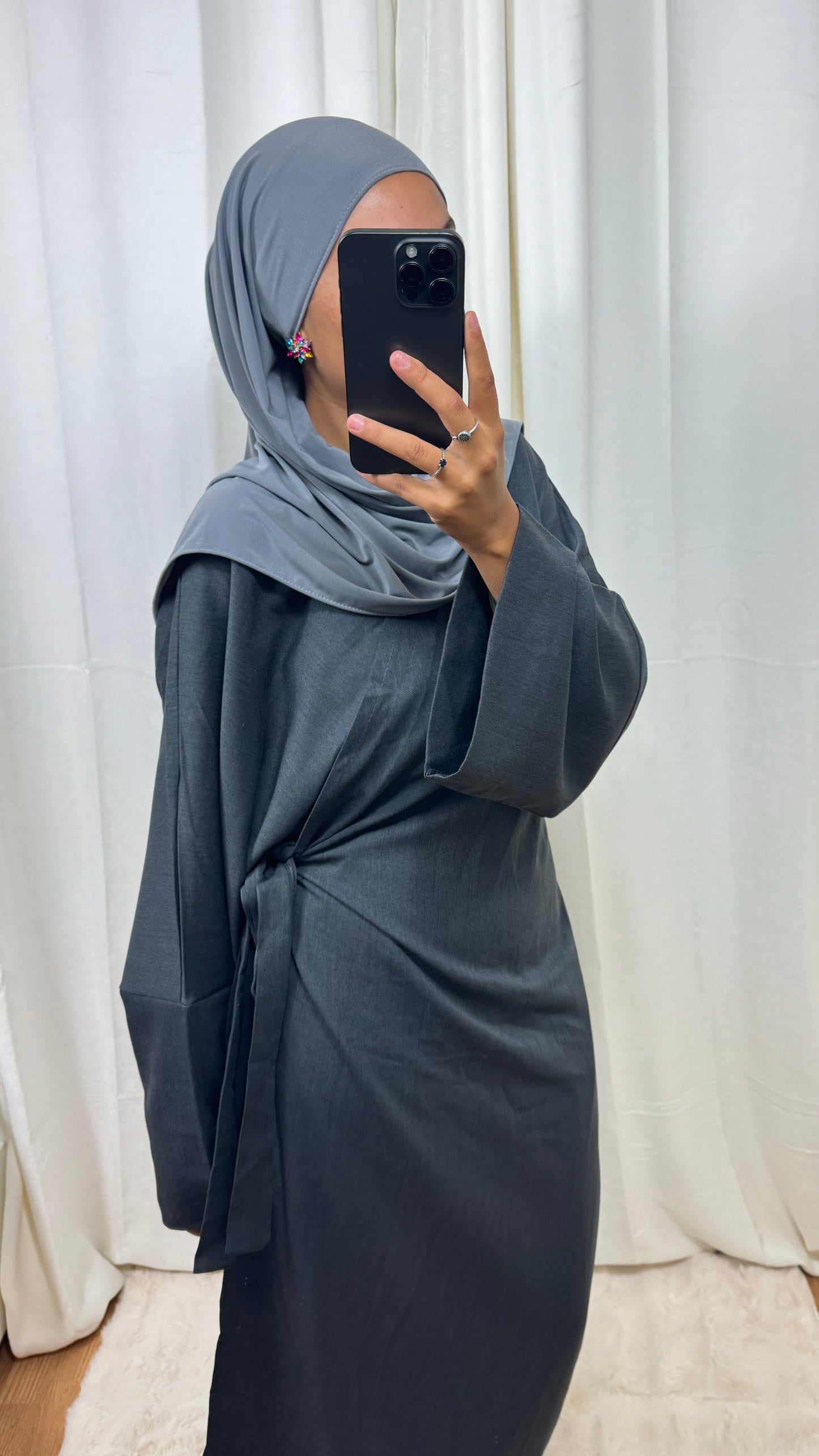 ROBE CACHE COEUR GRIS