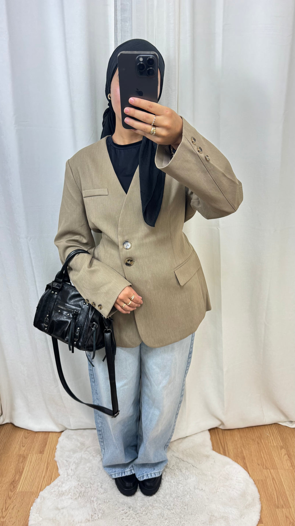 BLAZER CINTRÉ AVEC CEINTURE AU DOS - BEIGE