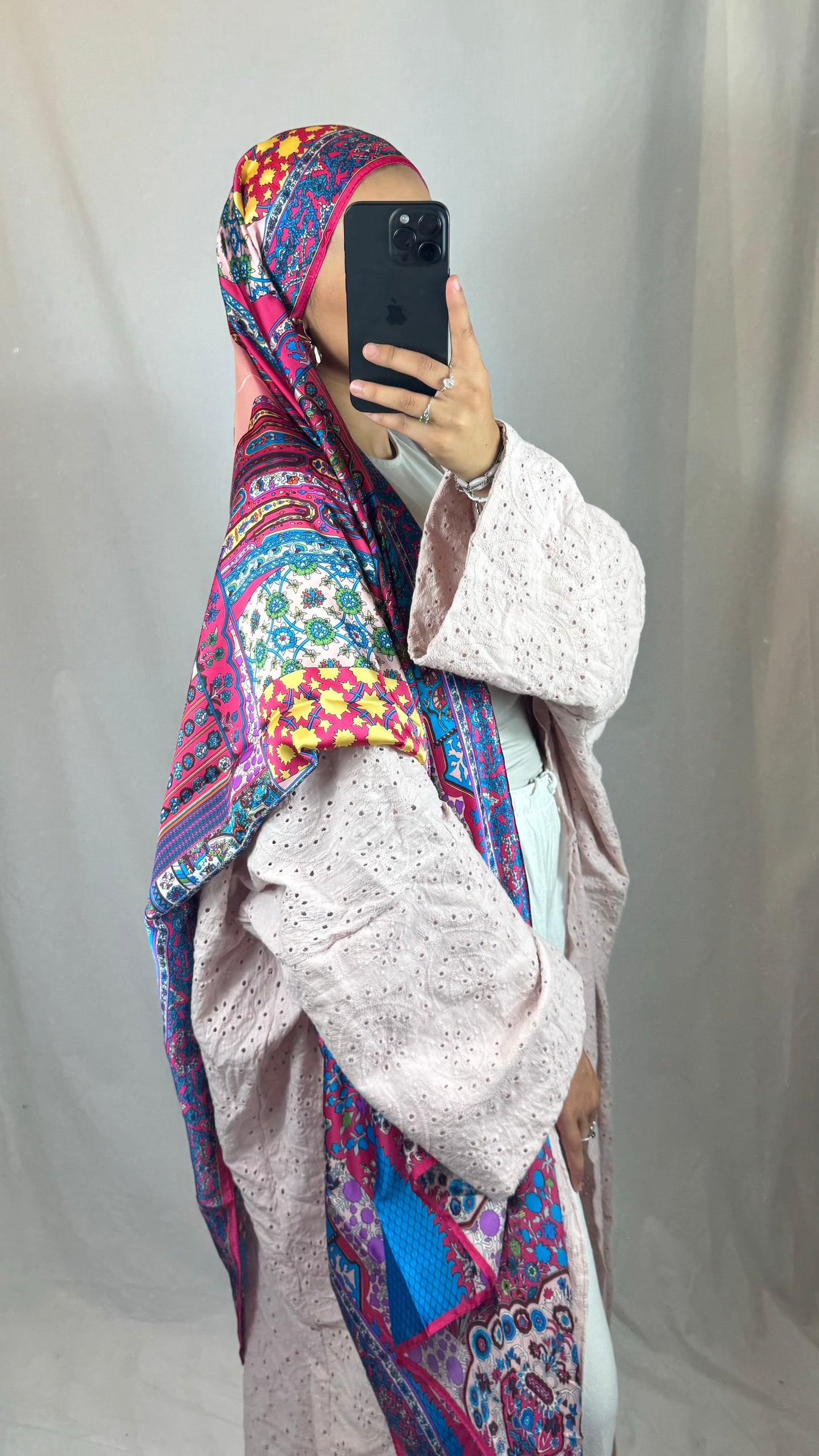 HIJAB RECTANGLE DE SOIE FUSHIA