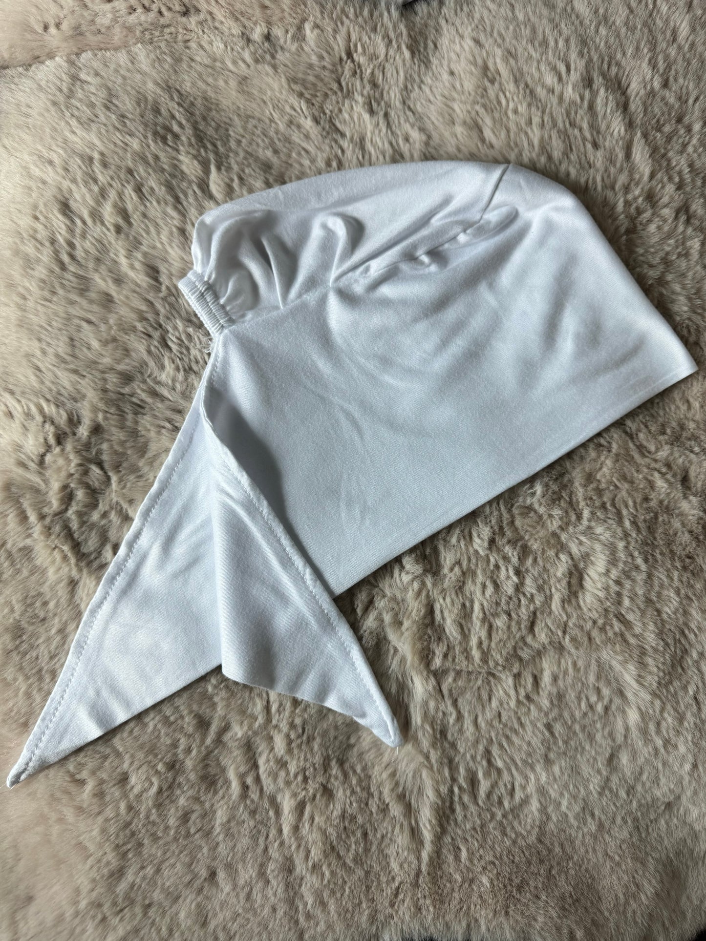 BONNET À NOUER BLANC