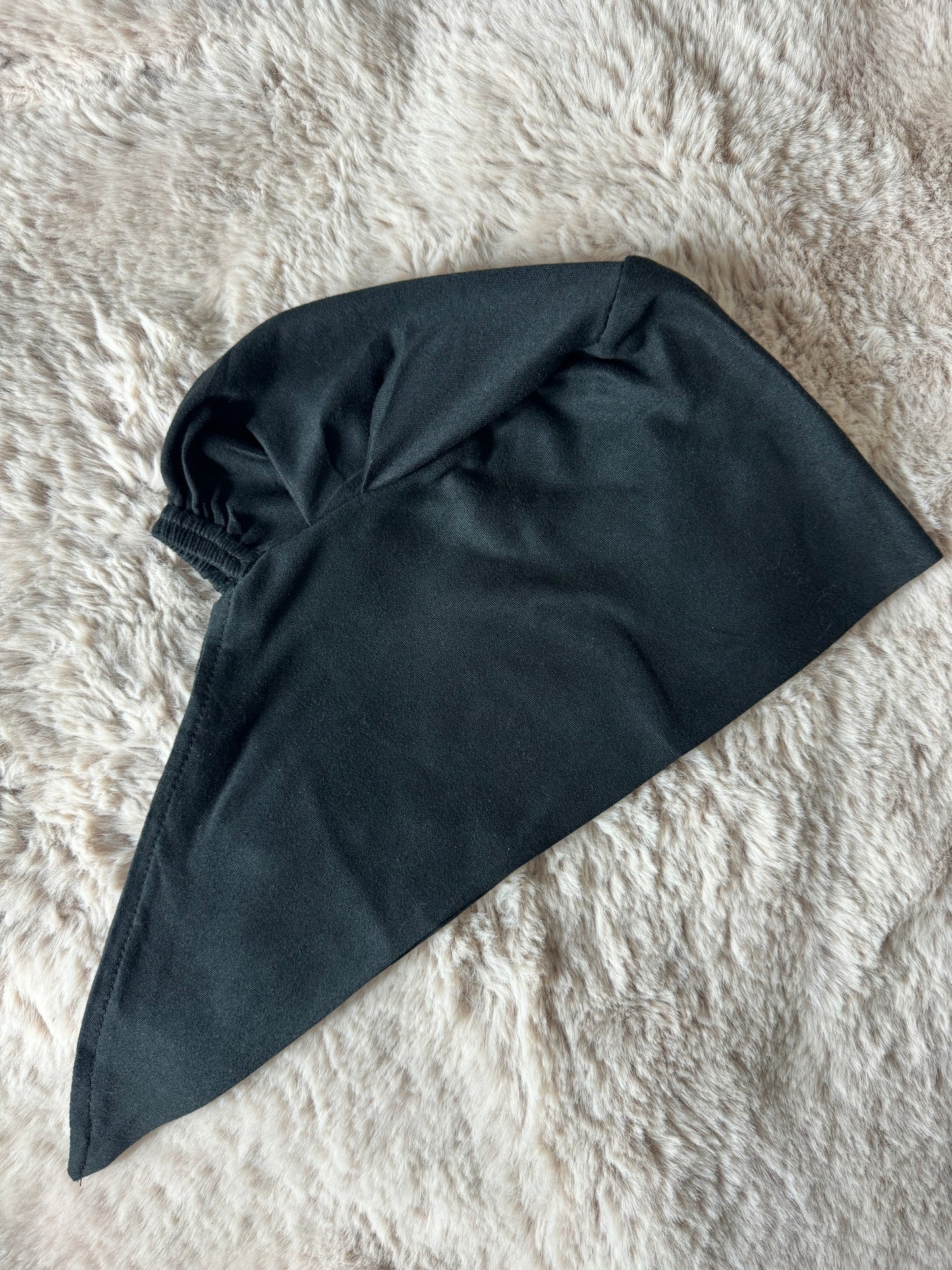 BONNET À NOUER NOIR