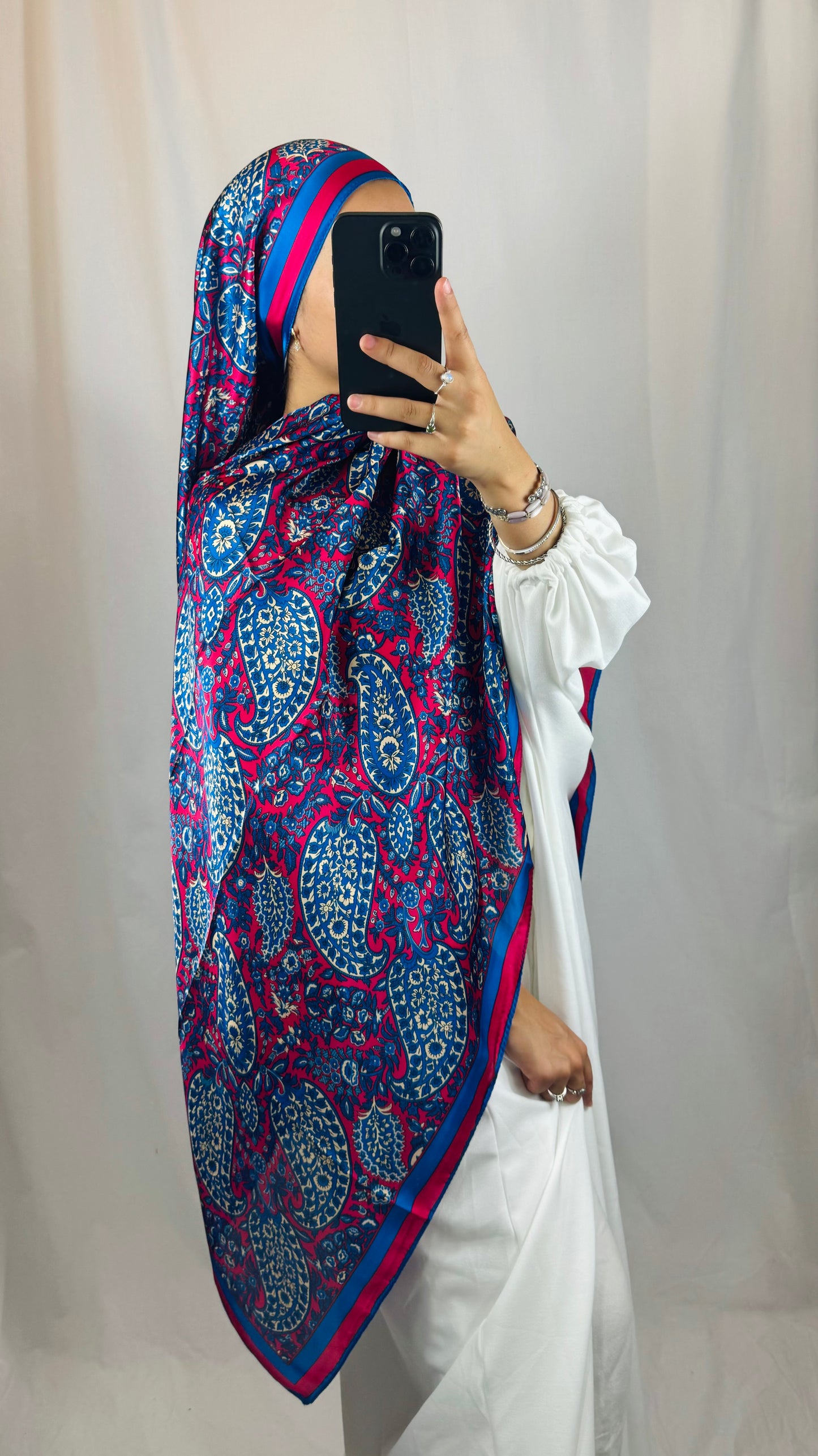 HIJAB RECTANGLE DE SOIE BLEU ROSE